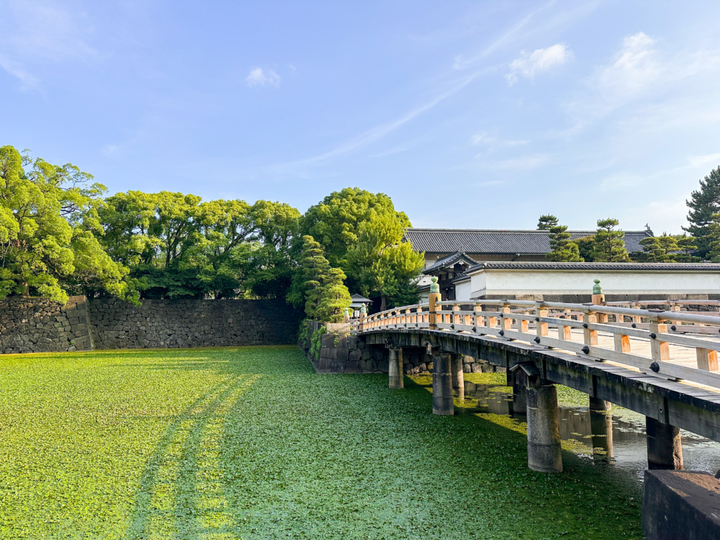 tokyo japan imperial palace bridge
